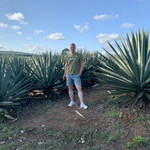 Thomas, 43