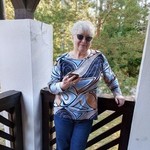 Zoya, 72