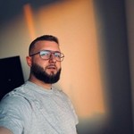 Максим, 33